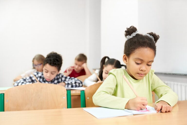 Comment apprend-on quand nous apprenons ?