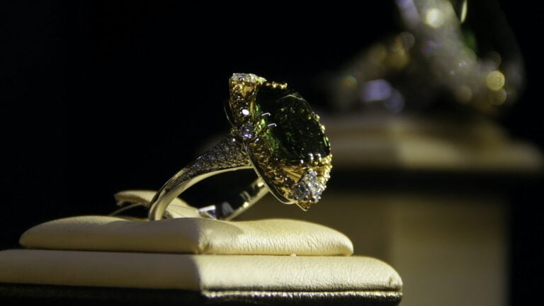 - 23 Nettoyer un bijou en or, argent ou fantaisie : Comment faire ?