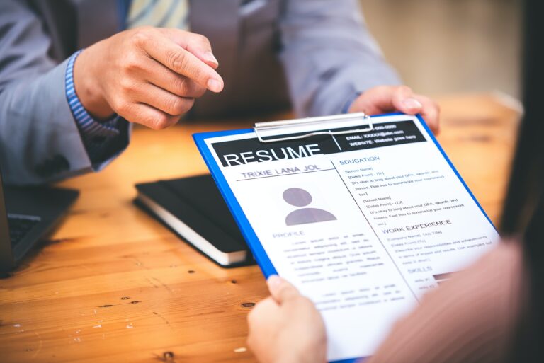 Les erreurs courantes commises par les employeurs lors du recrutement de candidats et comment les éviter