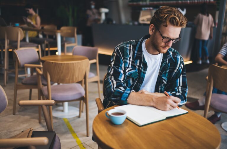 - 37 Les avantages de l’externalisation de l’écriture d’ebooks pour votre entreprise