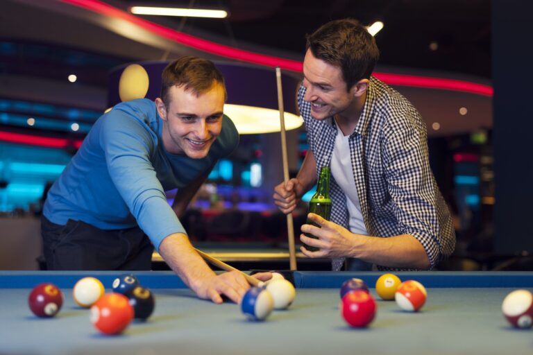 - 43 Comment jouer au billard français ?