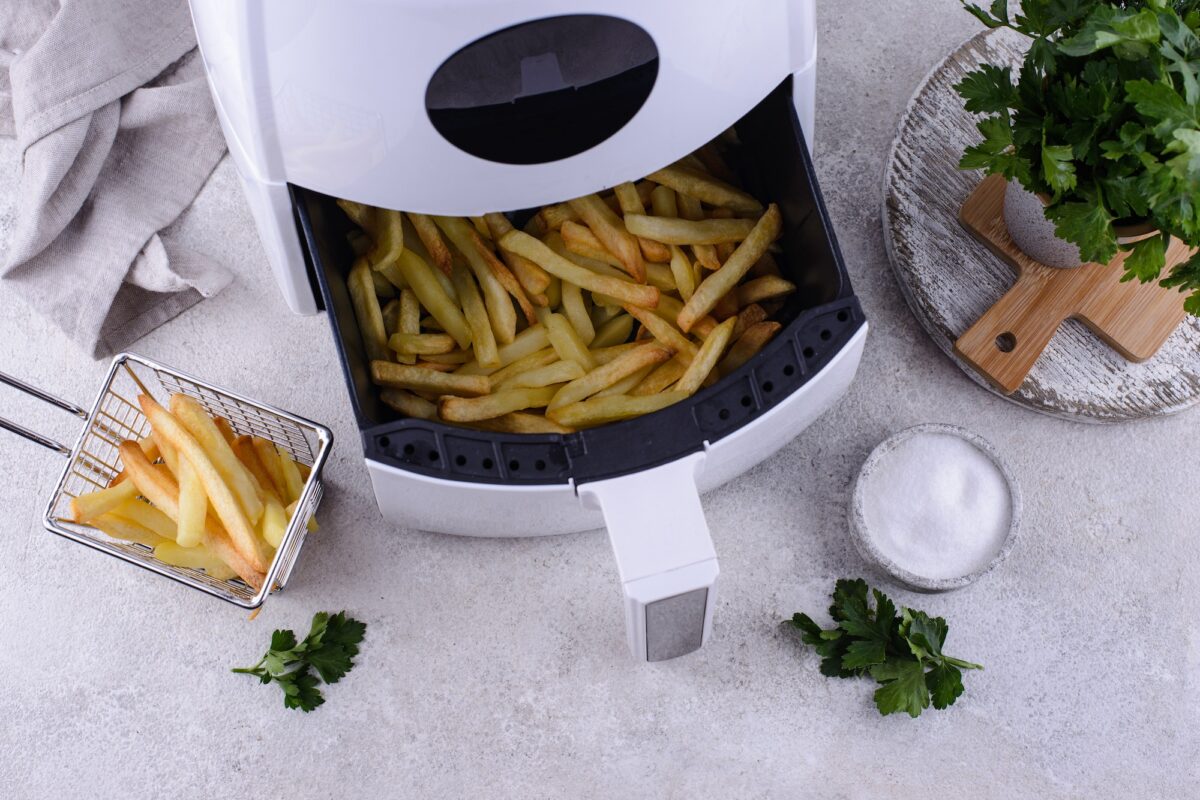 - 1 Devrais-je acheter une friteuse à air ? Les pour et les contre à considérer