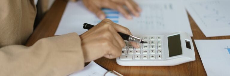 - 9 Que fait un graphologue ? Métier, formation, salaire
