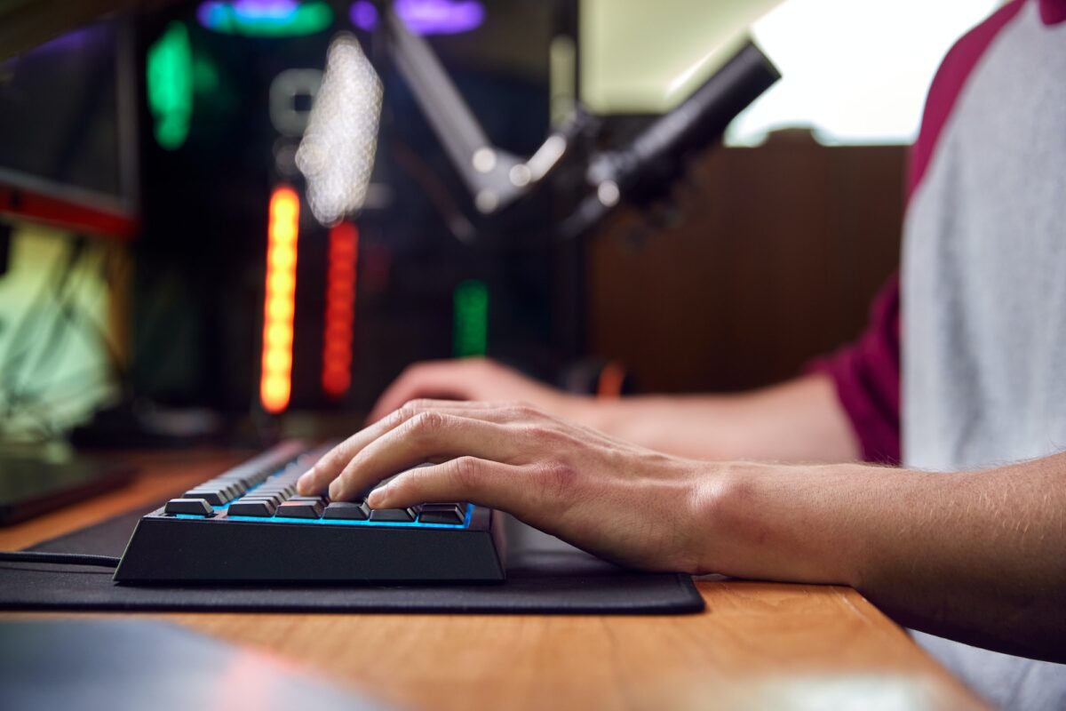 - 1 Comment fonctionnent les claviers mécaniques et pourquoi sont-ils populaires auprès des gamers