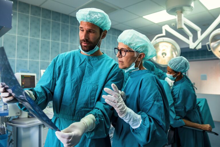 - 27 Prêts pour les médecins