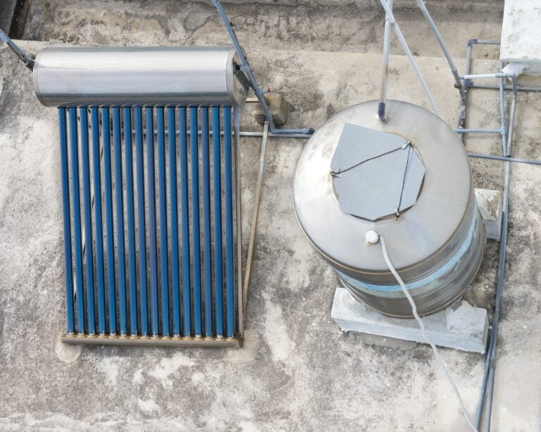 - 73 Quelles sont les planètes qui composent le système solaire ?