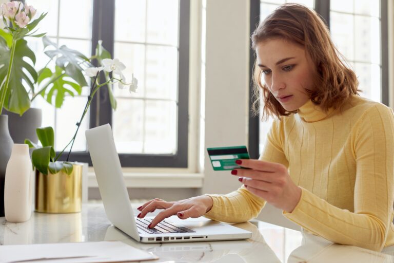 - 65 Quel métier pour 10 000 euros par mois ?