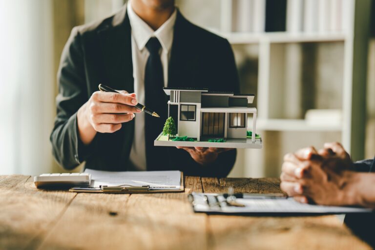 - 5 Les avantages et les inconvénients des taux fixes et des taux variables pour un prêt immobilier en France