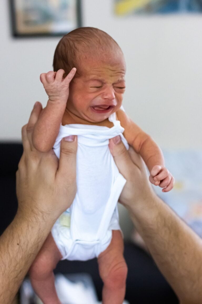 Les coliques chez les bébés : 10 choses à savoir sur les pleurs incessants