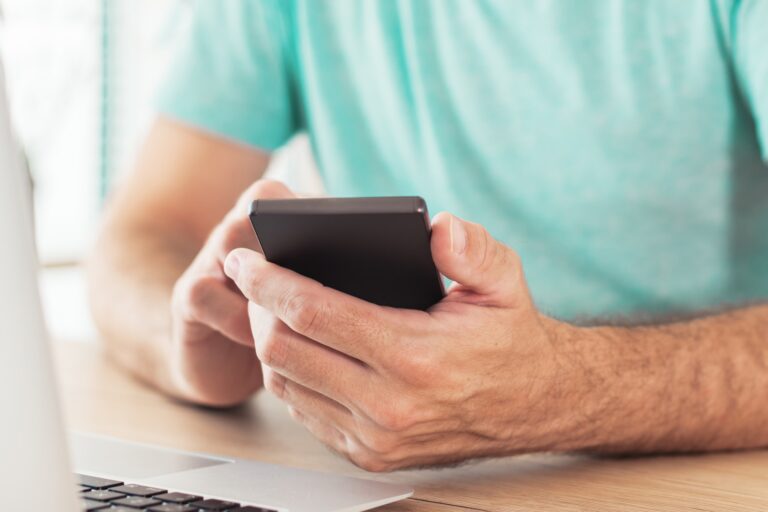 - 69 Comment voir les connexions à votre compte Instagram ?