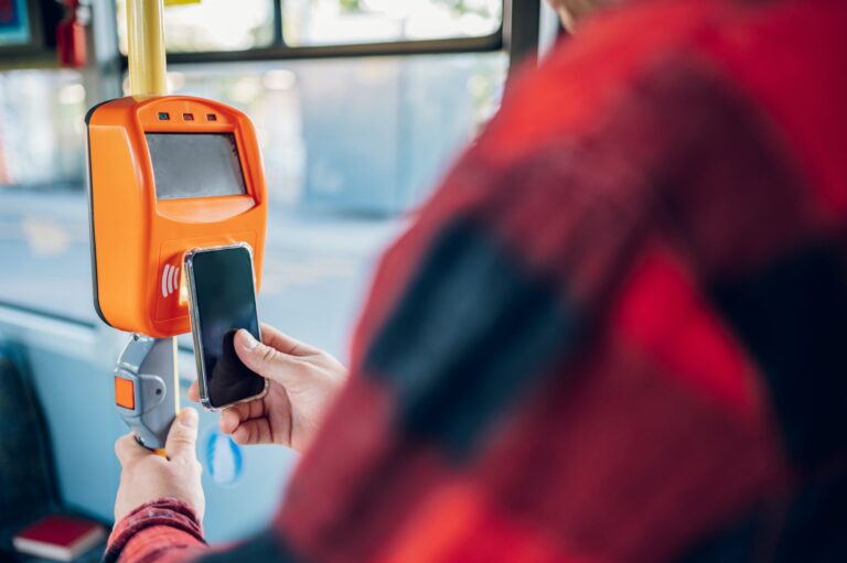 - 65 Comment valider son moyen de paiement lors d’une promotion Instagram ?