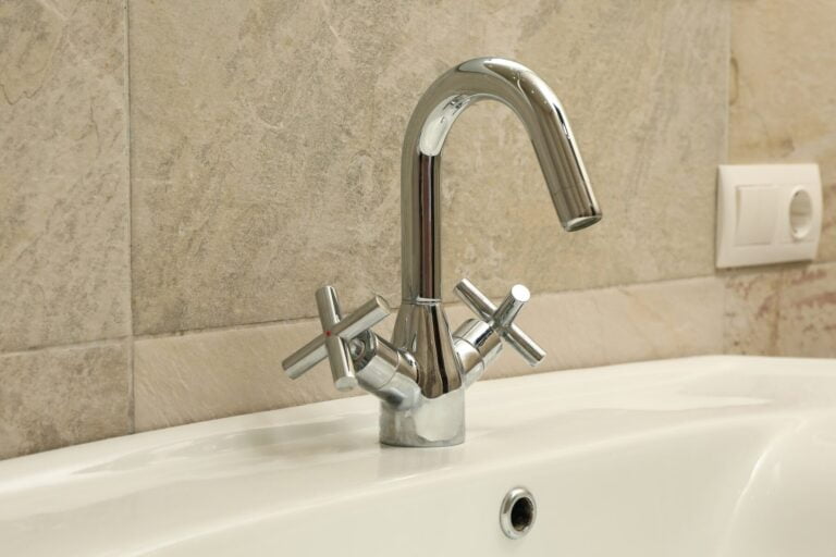 Comment choisir la robinetterie idéale pour votre salle de bain ?