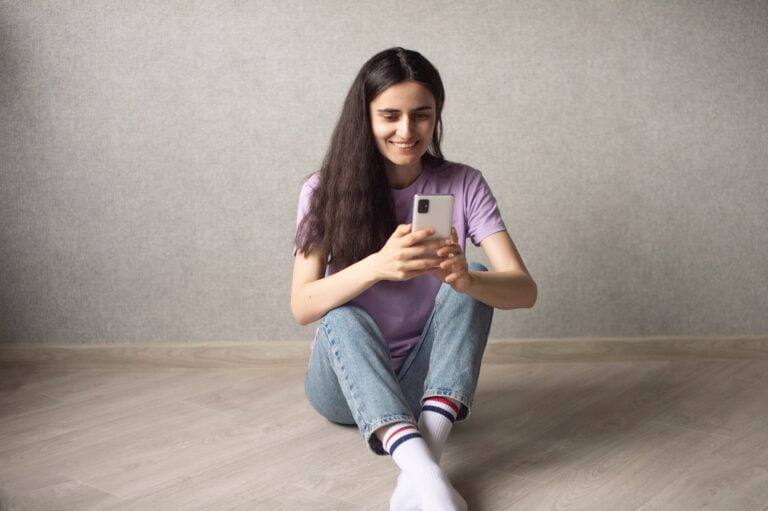 - 11 Pourquoi un emoji apparaît-il à côté d’un nom sur Snapchat ?