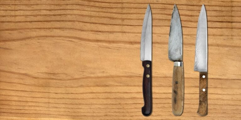 - 40 Les 3 types de couteaux indispensables en cuisine.