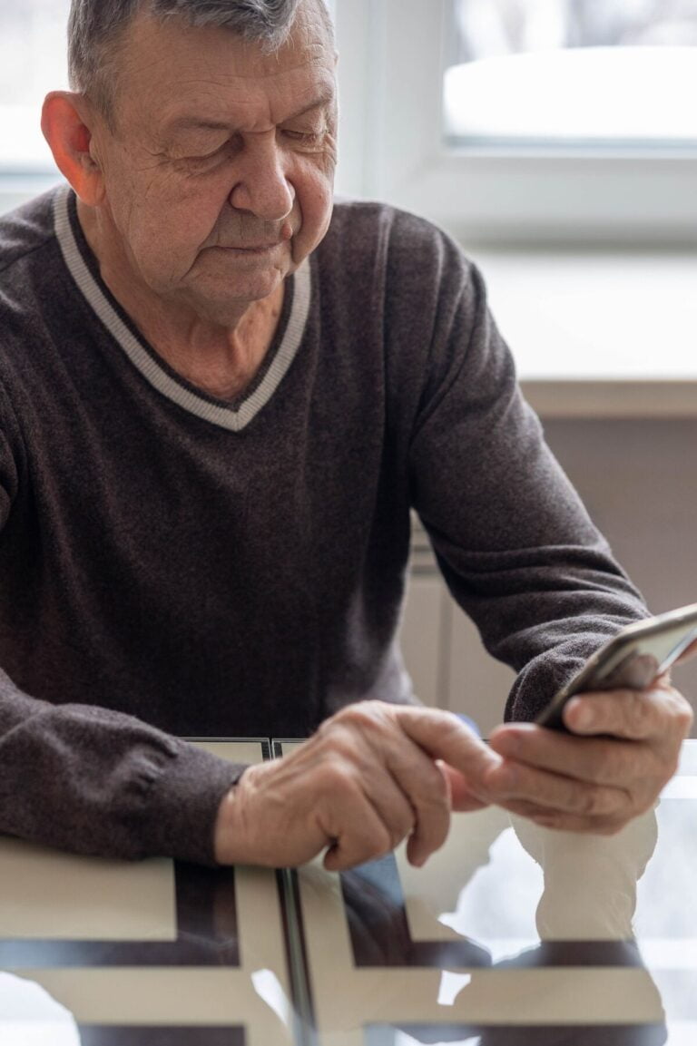 Comment envoyer un SMS anonyme gratuit sans inscription ?