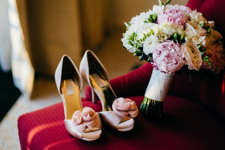 - 31 Des housses de chaises à la mode pour embellir votre mariage
