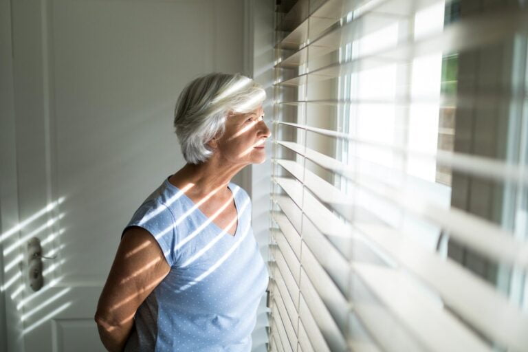 Comment détecter les chutes chez les seniors à domicile ?