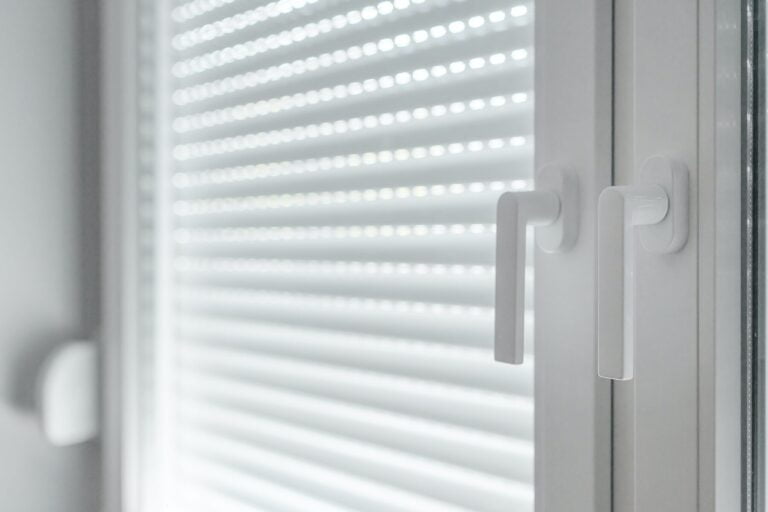 Quel est le tarif pour installer des volets en PVC ?