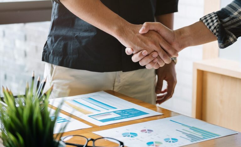 Boitier vs Carte d&rsquo;Acquisition : Lequel Choisir ?