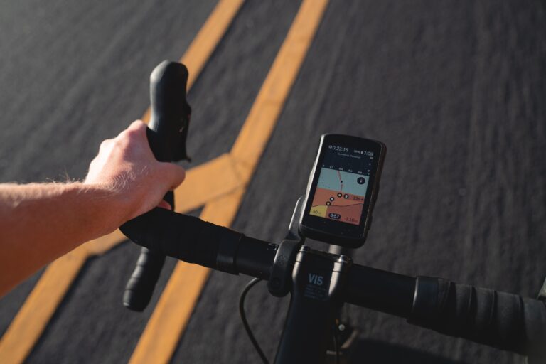 Garmin Edge 840 – Le GPS Vélo Ultime pour les Cyclistes