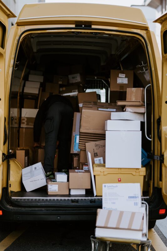 Comment payer moins cher pour envoyer un petit colis ?