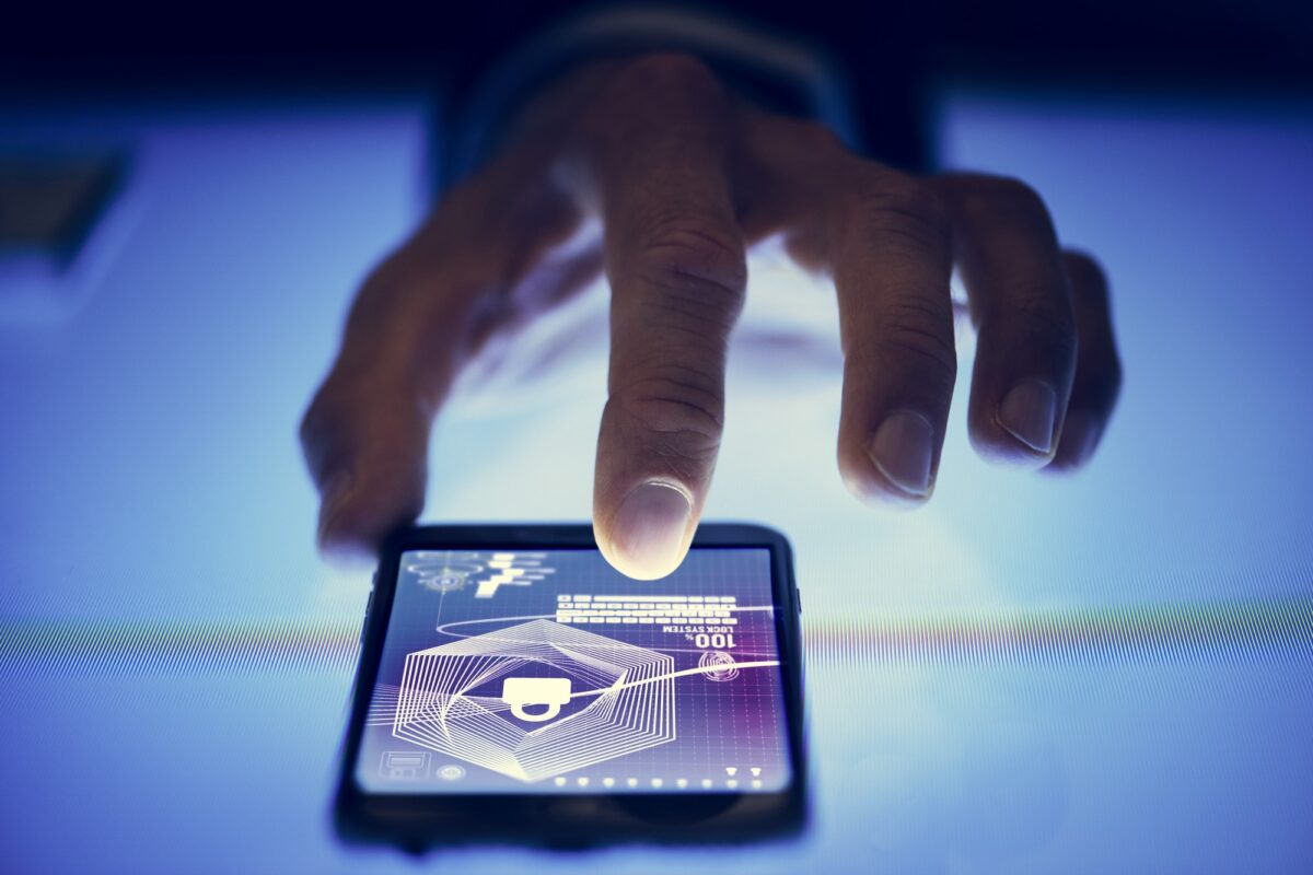 Écran de smartphone tactile avec protection de la vie privée